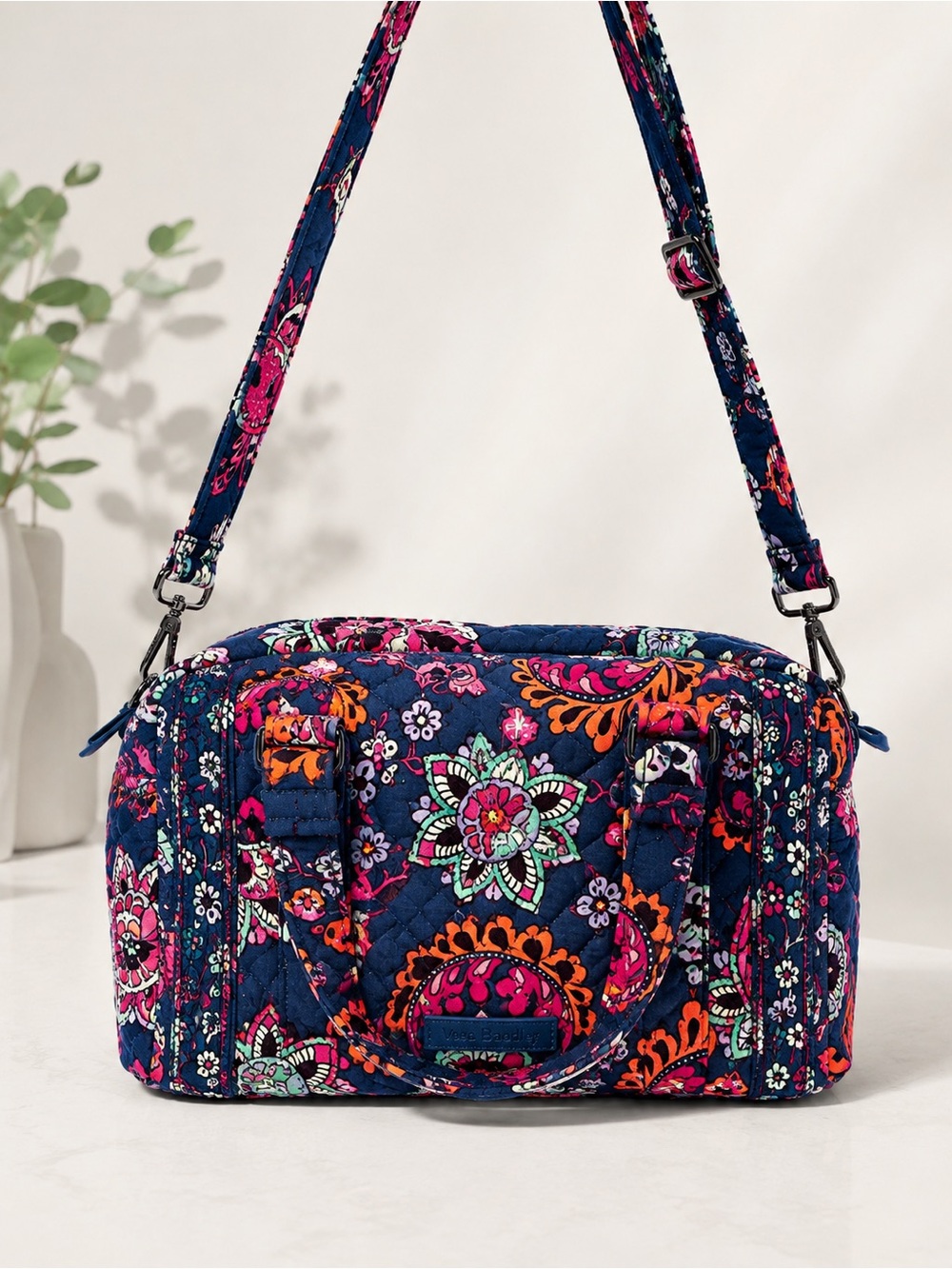 Vera Bradley NWOT 100 Handbag in Retired Dragon Fruit